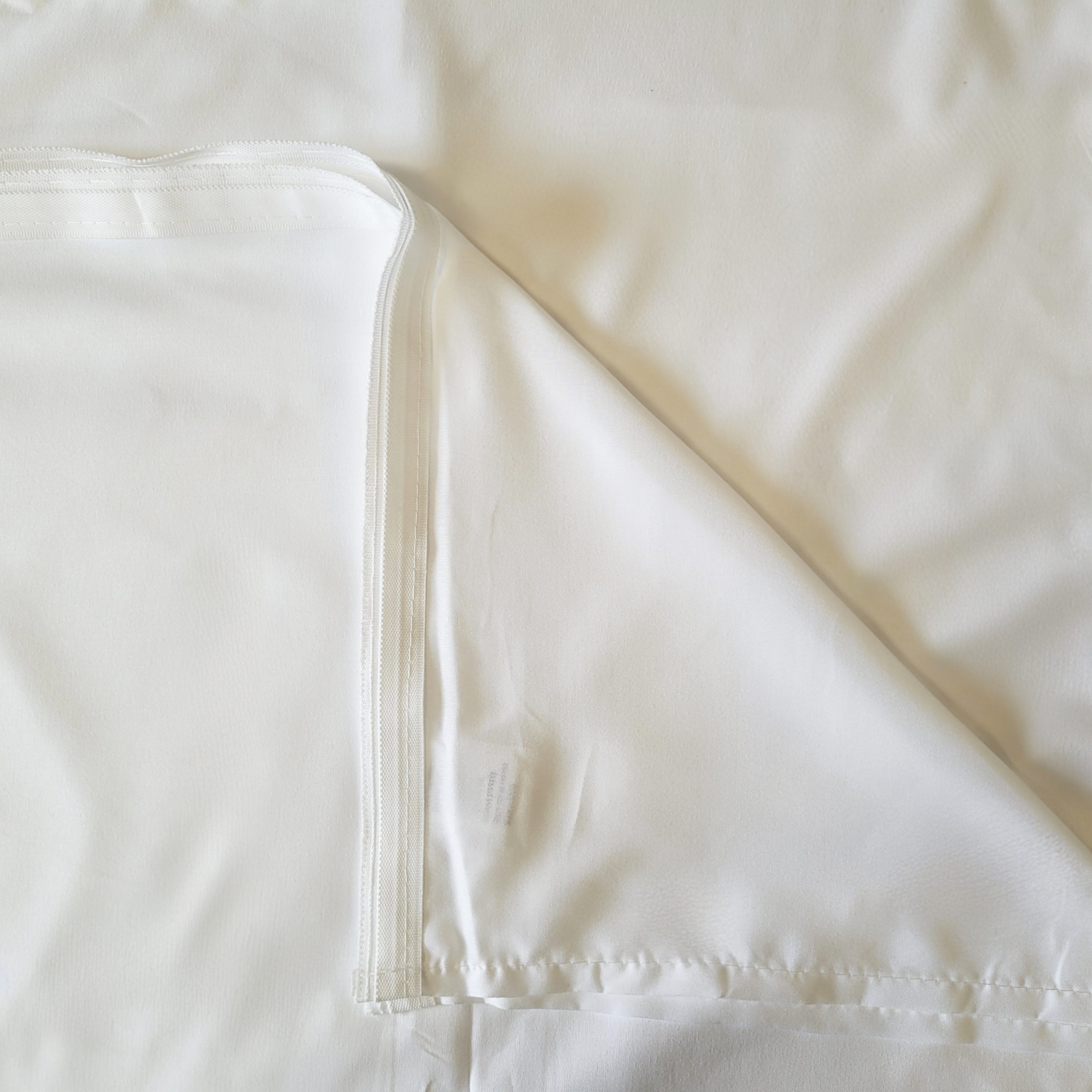 Poly-cotton lining protects curtains